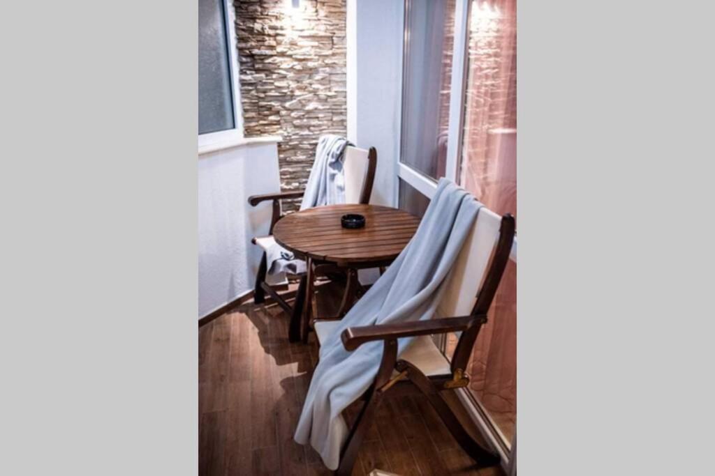 A&K Cozy Art Studio 1 Varna Esterno foto